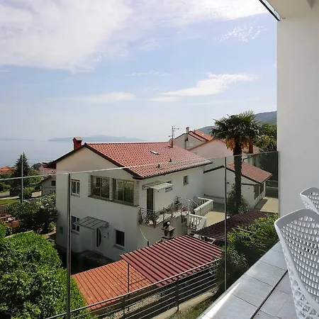 Elina Apartment *